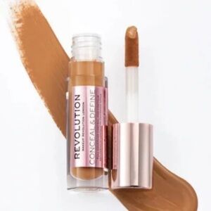 Revolution Conceal & Define Liquid Concealer - Warm Brown